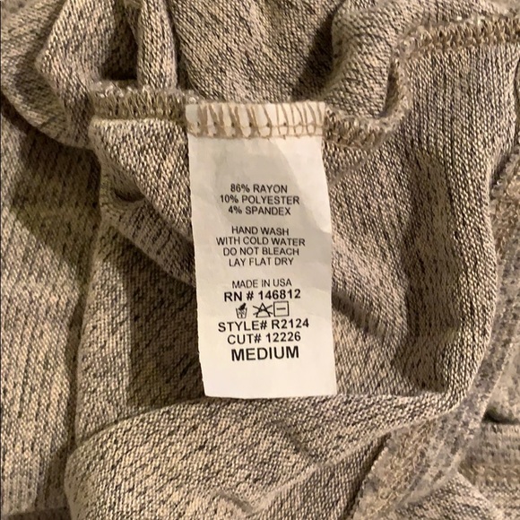 Acemi Off the Shoulder Long Crop - Picture 5 of 5